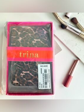 Trina Turk Leopard Print Zip-Around Wallet - Brown & Black